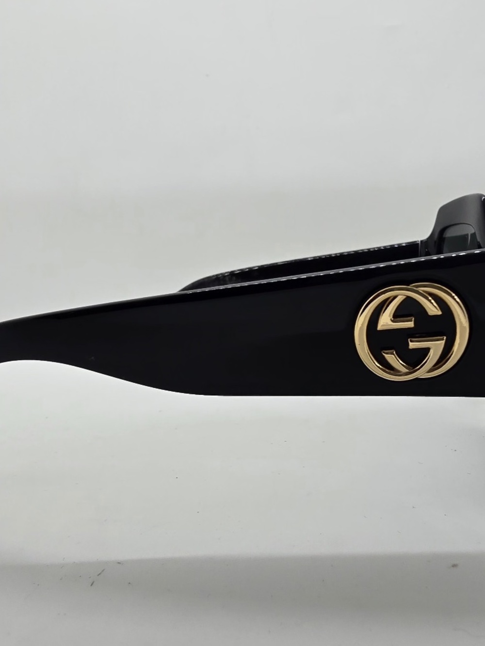 Gucci Sunglasses - Picture 4 of 4